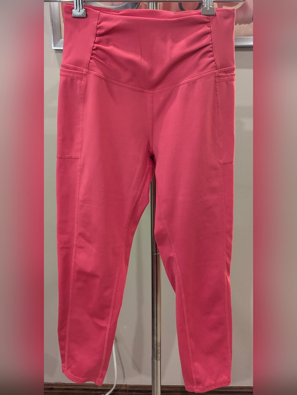 $17 FP Movement Women's XS - High Rise Ruched Crop Leggings Pink EUC